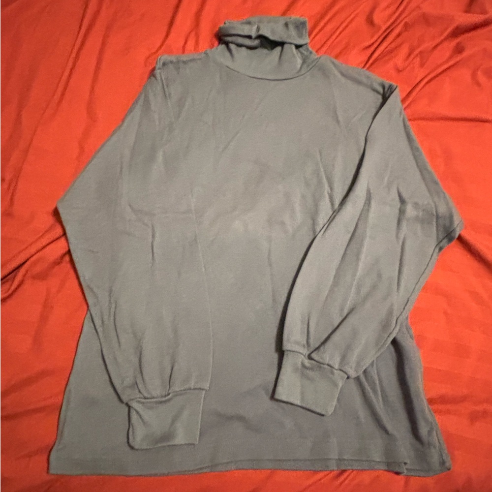 Casual Corner Gray Long Sleeve Turtleneck Tee